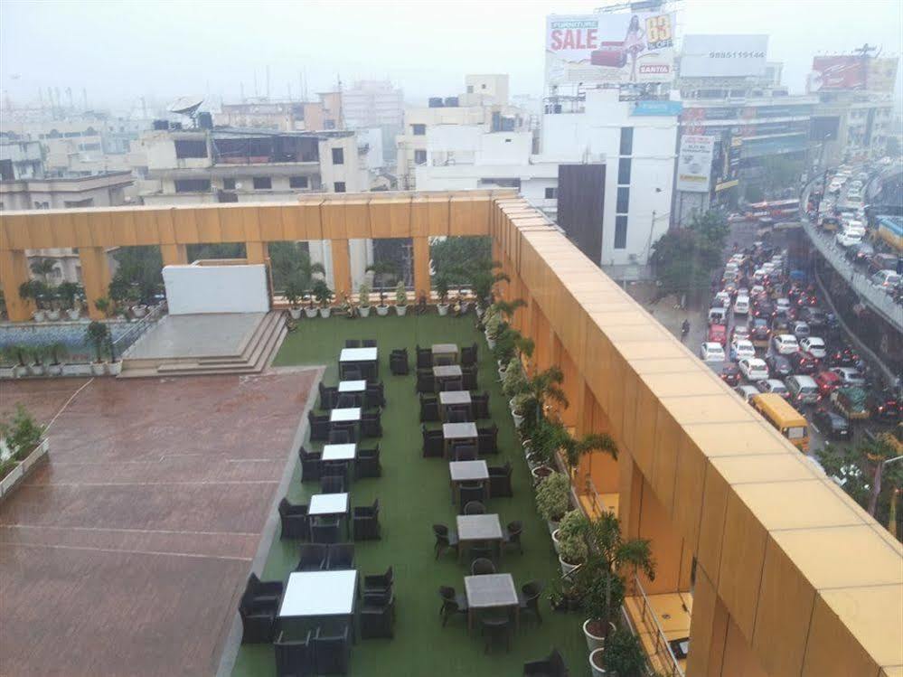 Hotel The Plaza Hyderabad Exterior foto
